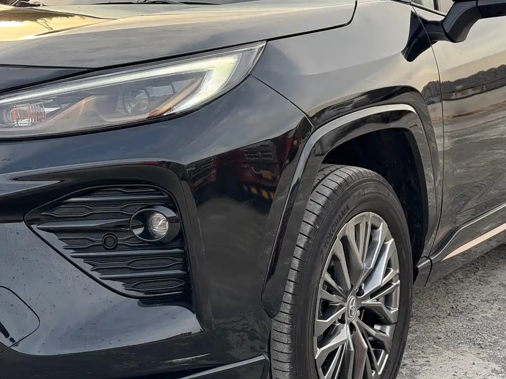Wildlander 2.0 L CVT 2 WD Luxury PLUS