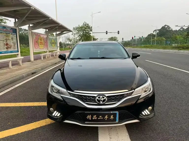Toyota Mark X 2.5 V Style Sharp