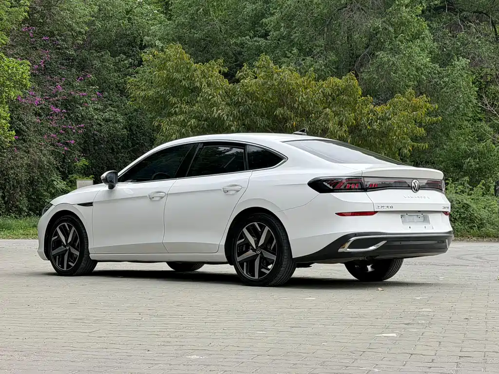 Lamando Lamando L 280 TSI DSG Spicy Cool