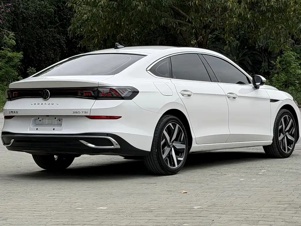 Lamando Lamando L 280 TSI DSG Spicy Cool