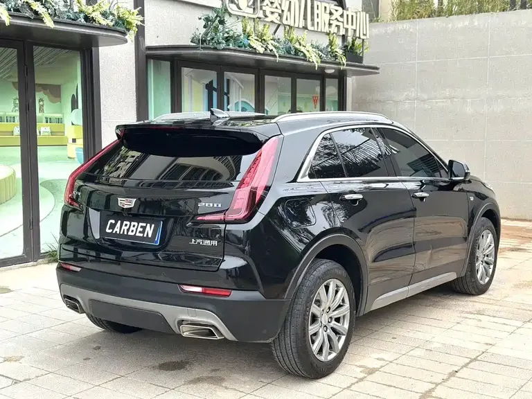 Cadillac XT4 28 T 2 WD Distinguished