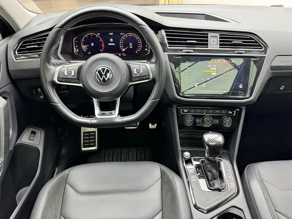Tiguan L 330 TSI Auto 2 WD R-Line Premium