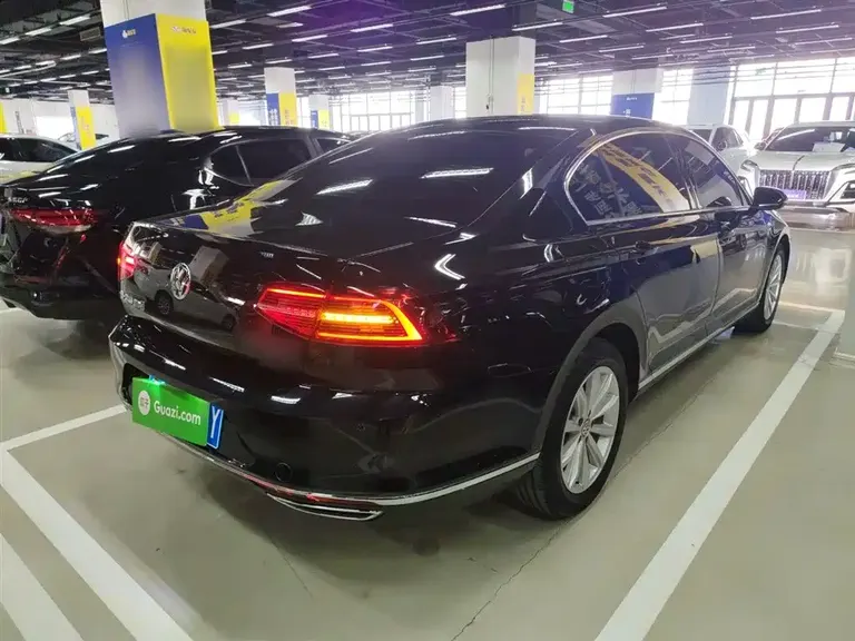Volkswagen Magotan 330 TSI DSG Leading CN-VI