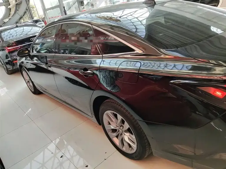 Toyota Avalon 2.0 L Luxury CN-VI