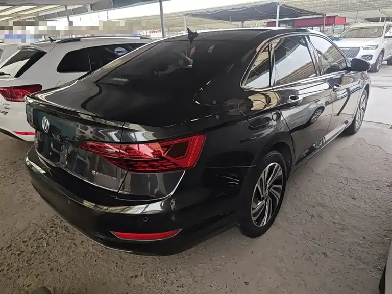 Volkswagen Sagitar 280 TSI DSG Fly Over