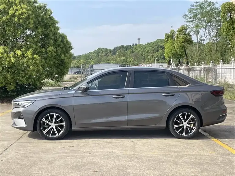Geely Emgrand 4 th Gen 1.5 L CVT Distinguished