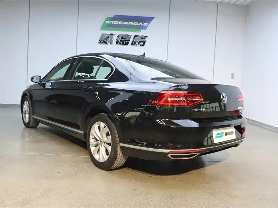 Magotan 330 TSI DSG Luxury CN-V