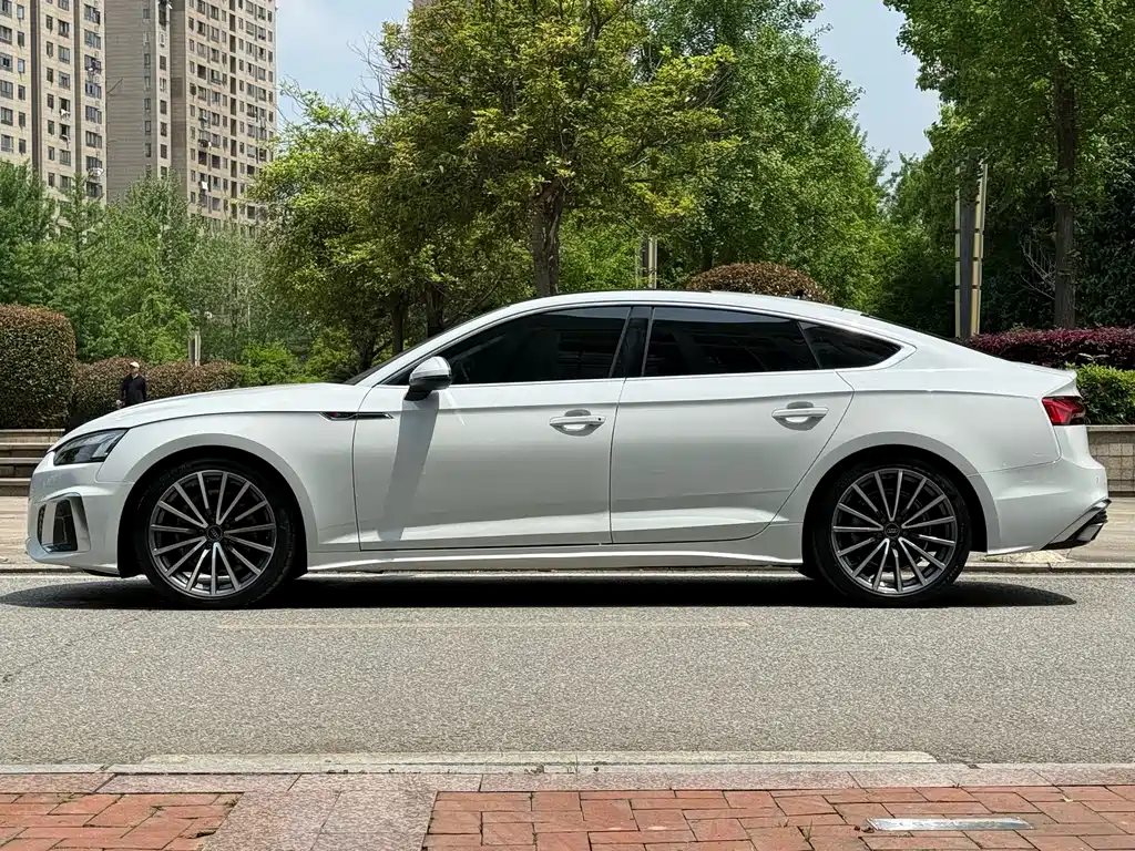 Audi A5 (Import) Sportback 40 TFSI quattro Luxury Dynamic