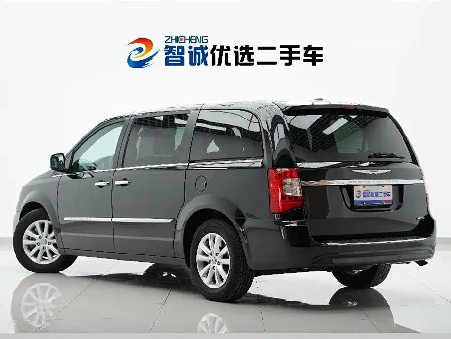 Pacifica (Import) 3.6 L Luxury