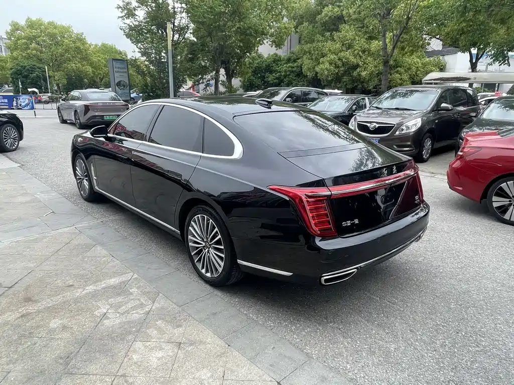Hongqi H9 2.0 T Connected Flagship