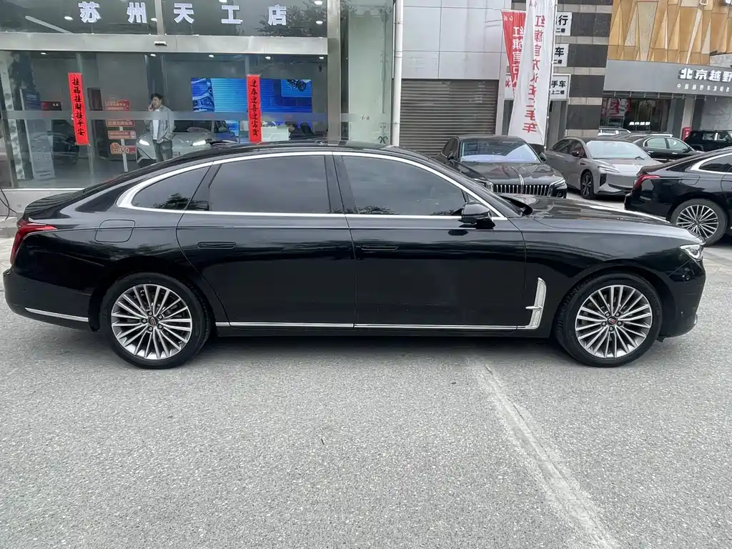 Hongqi H9 2.0 T Connected Flagship