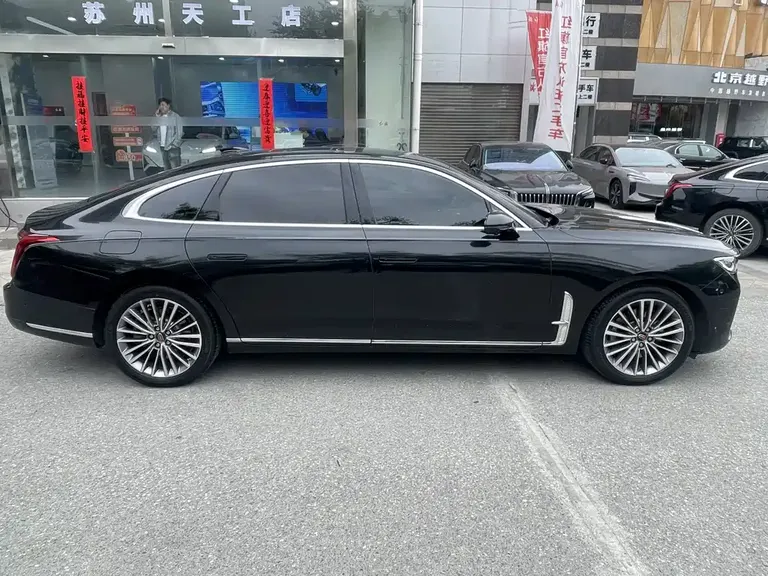 Hongqi H9 2.0 T Connected Flagship