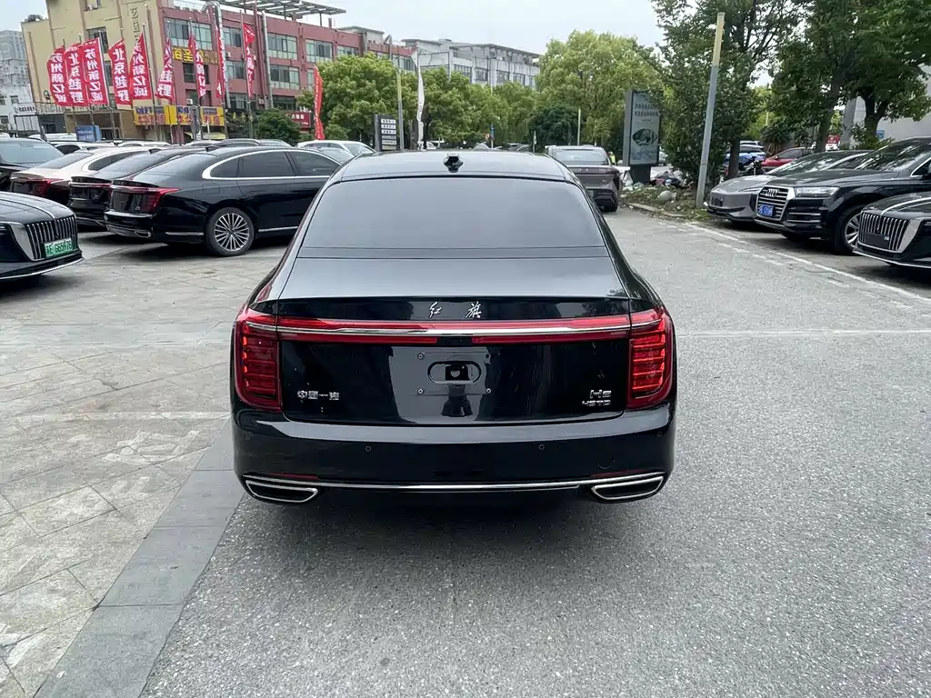 Hongqi H9 2.0 T Connected Flagship