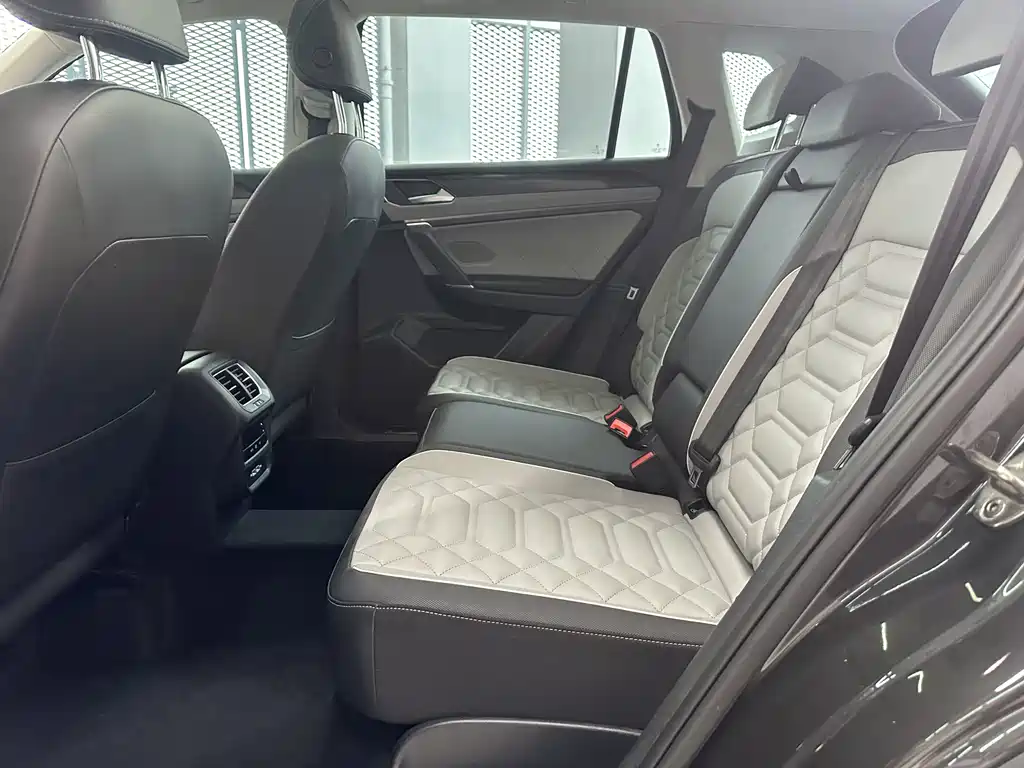 Tayron 330 TSI 2 WD Luxury Plus Advanced