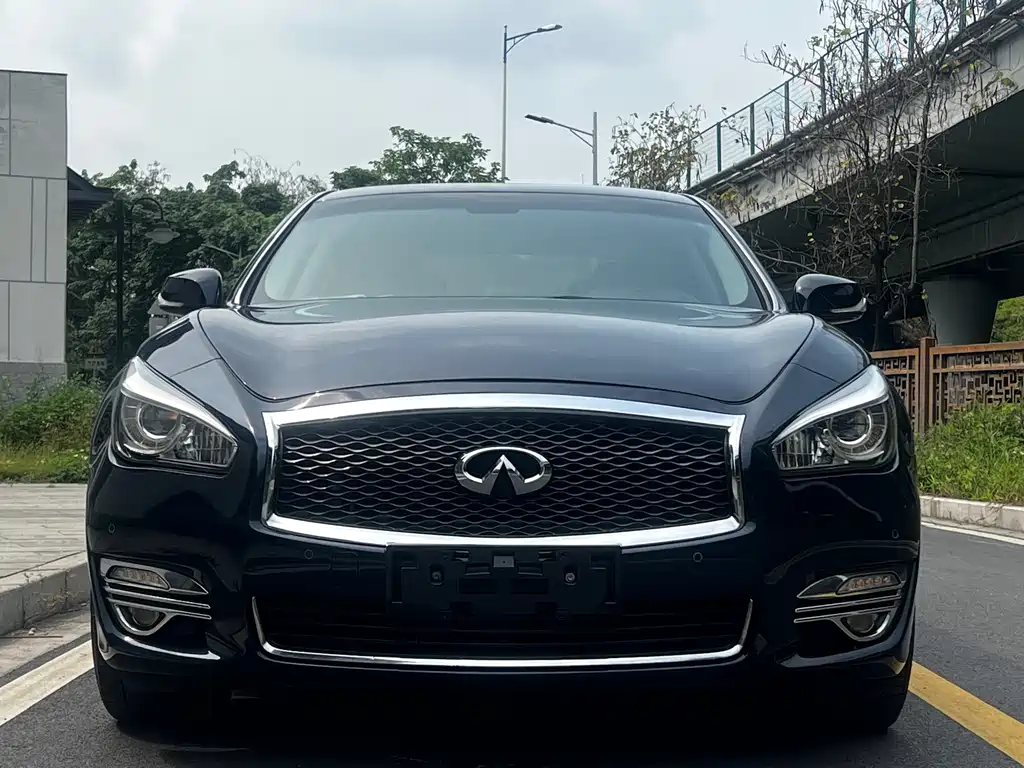 Infiniti Q70 Q70 L 2.5 L Joy