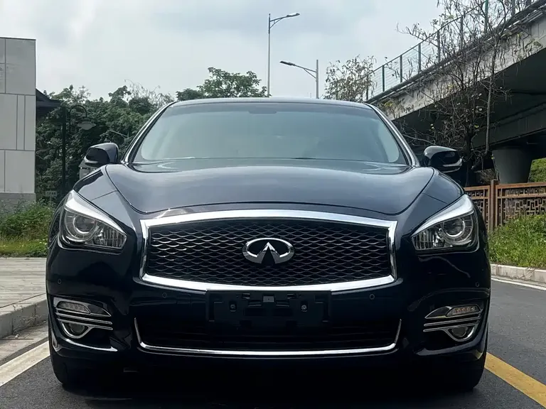 Infiniti Q70 Q70 L 2.5 L Joy