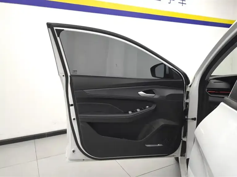 Geely Binrui Binrui COOL 1.5 T DCT Dragon