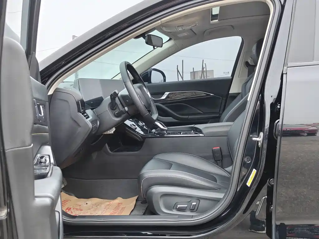Besturn B70 3 rd Gen 1.5 T Auto Joy 70 Anniversary