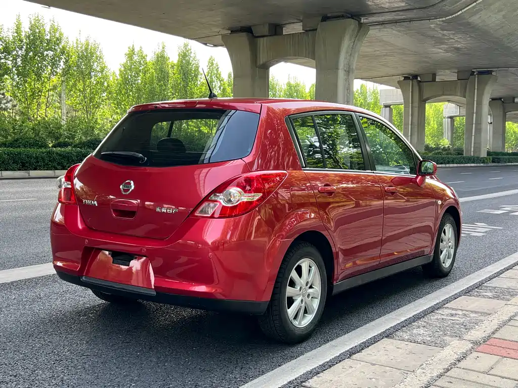 Tiida 1.6 L Auto Intelligent