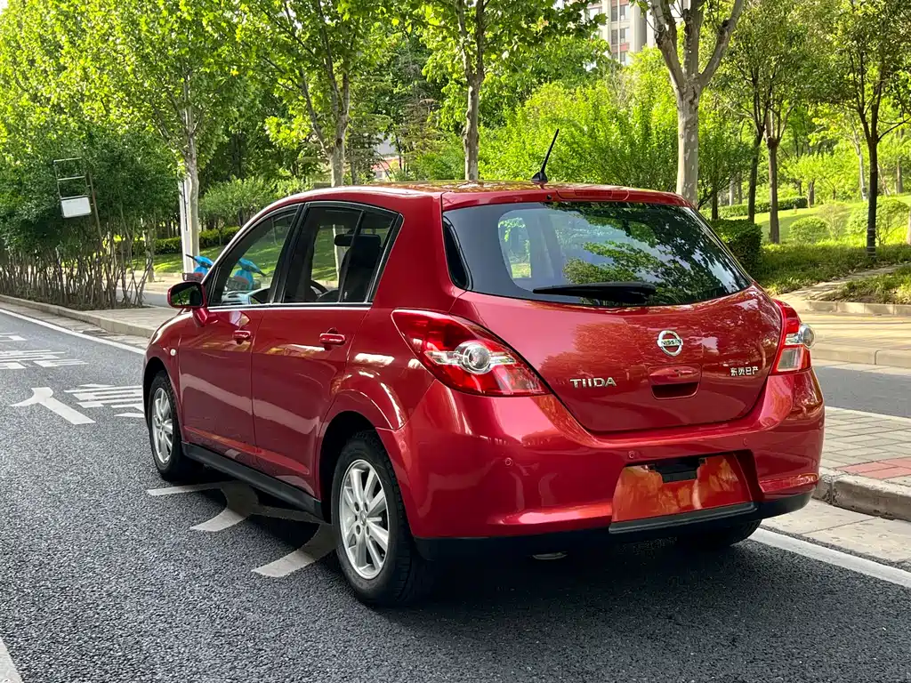 Tiida 1.6 L Auto Intelligent