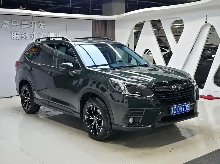 Subaru Forester 2.0 i AWD Luxury EyeSight