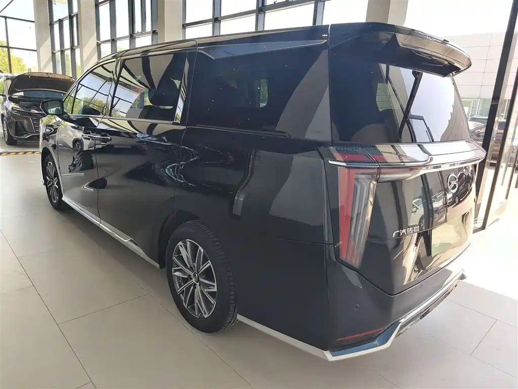GAC Trumpchi M8 Master Series 400 T Distinguished