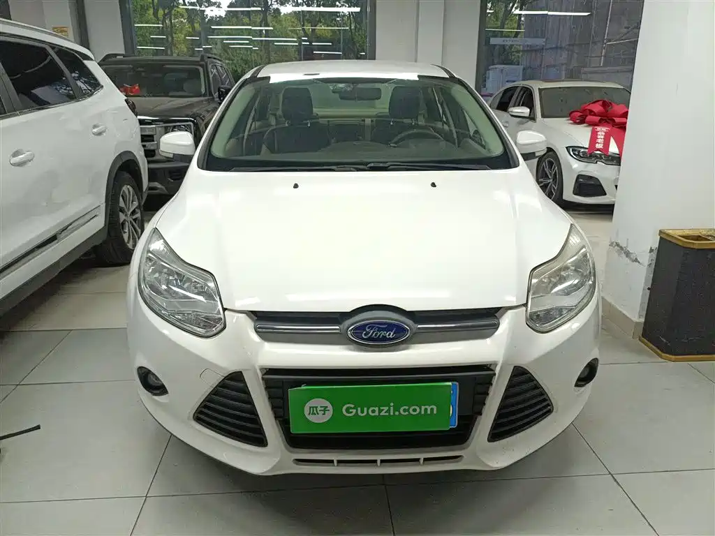 Focus Sedan 1.6 L Auto Comfort