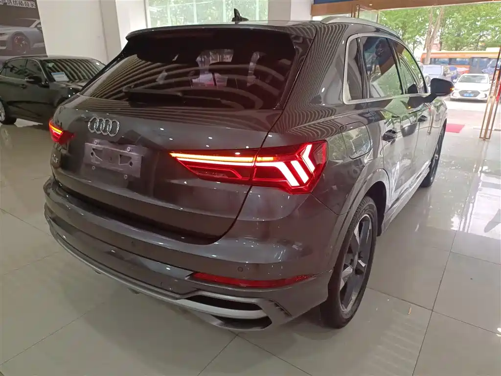 Audi Q3 35 TFSI Fashion Dynamic