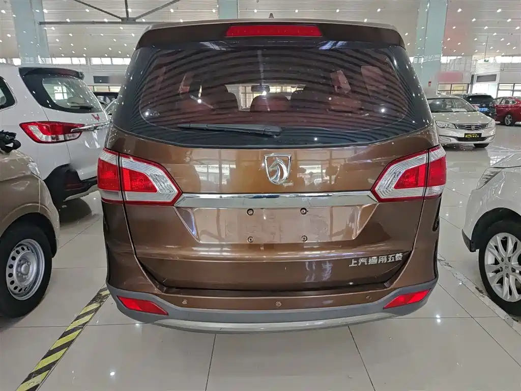 Baojun 730 1.5 L Manual Comfort 7-seat