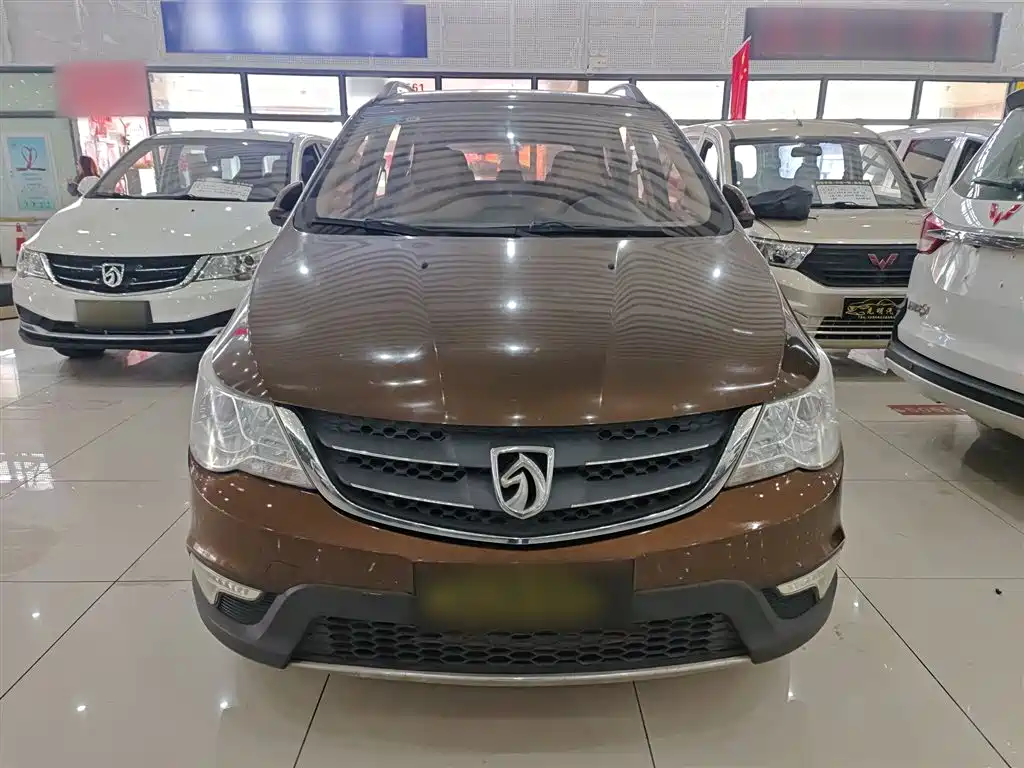 Baojun 730 1.5 L Manual Comfort 7-seat
