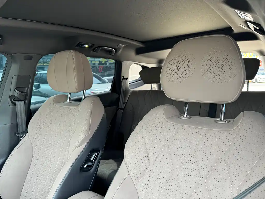 Fengyun T8 1.5 T 130 km Premium 5-seat