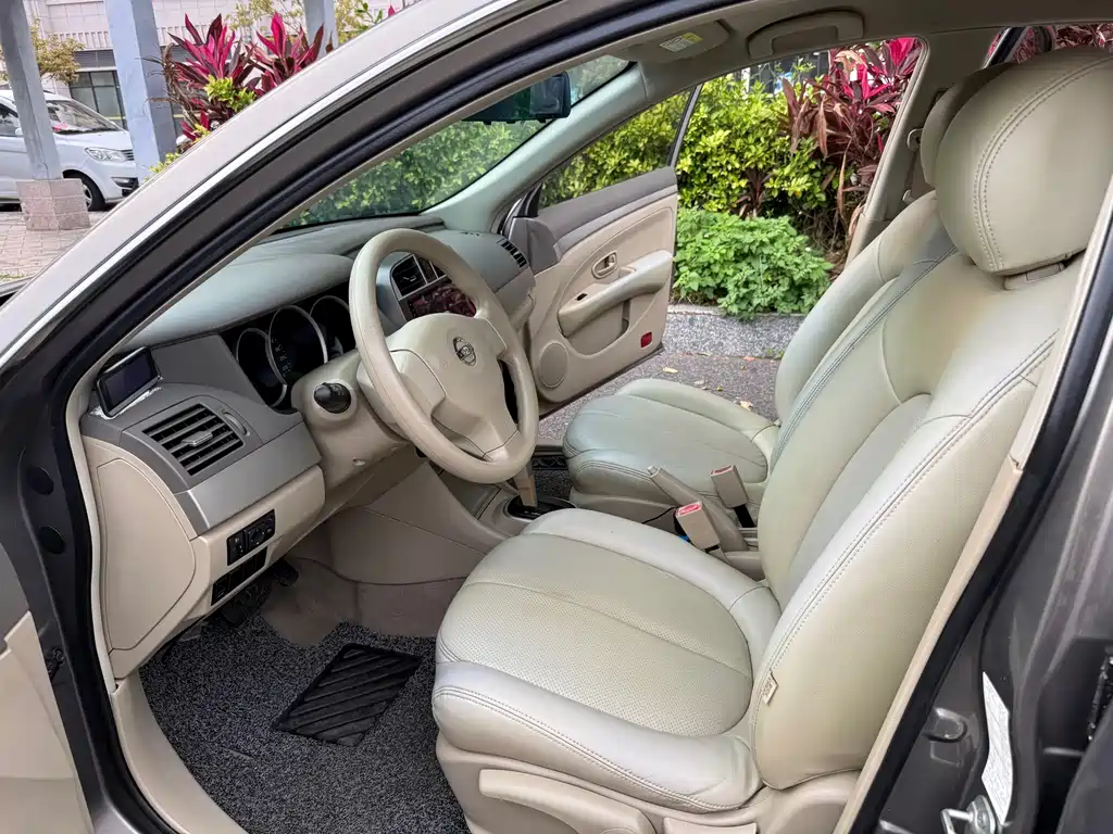 Sylphy Classic 1.6 XE Auto Comfort