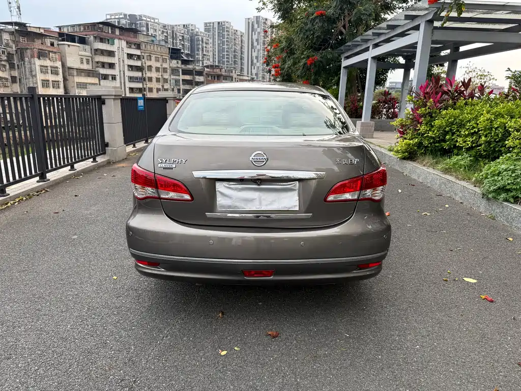 Sylphy Classic 1.6 XE Auto Comfort