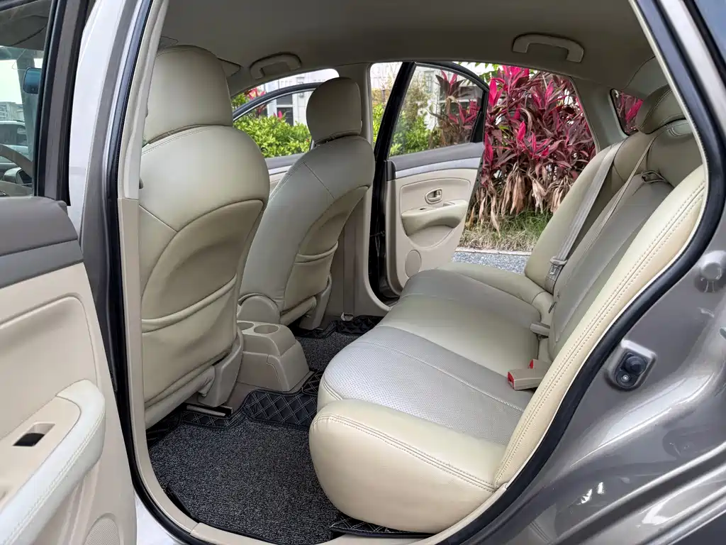 Sylphy Classic 1.6 XE Auto Comfort