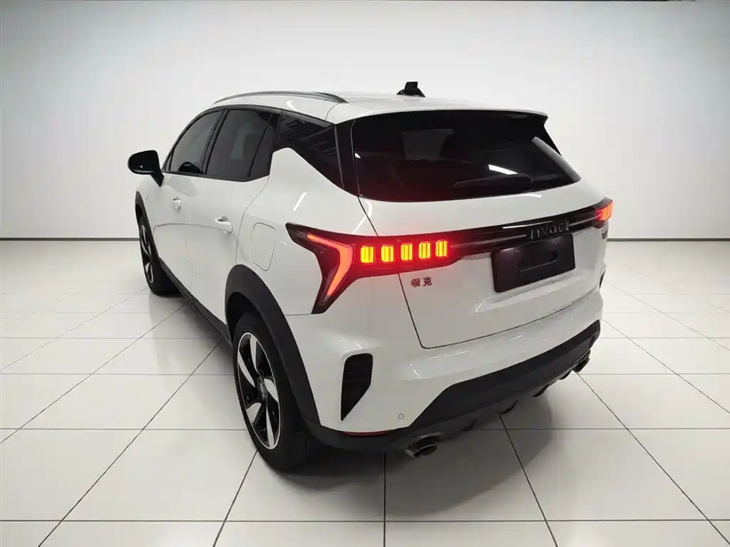 Lynk & Co 06 EM-P PHEV Plus