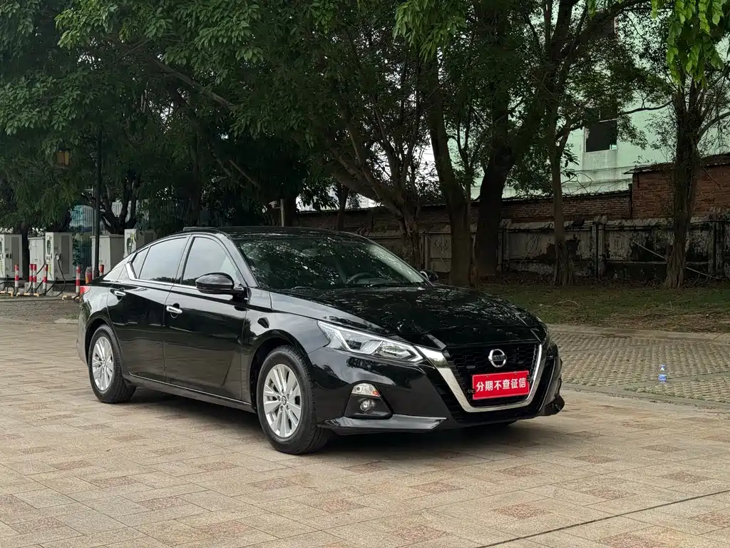 Teana 2.0 L XE Fashion