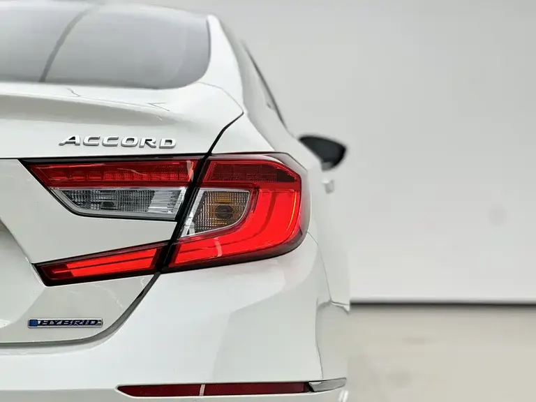 Honda Accord Sharp· Hybrid 2.0 L Sharp Leading CN-VI