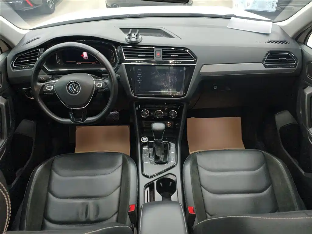 Tiguan L 330 TSI Auto 2 WD Smart Enjoyment