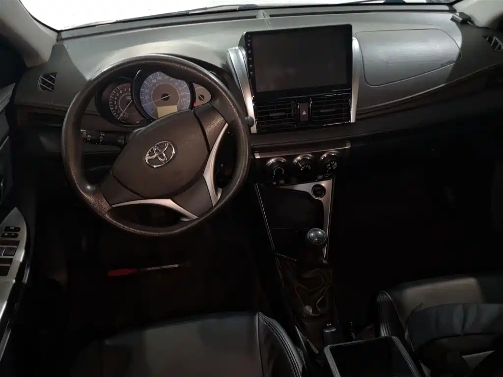 YARiS L Zhixuan YARiS L 致炫 2014款 1.5 G 手动炫动版