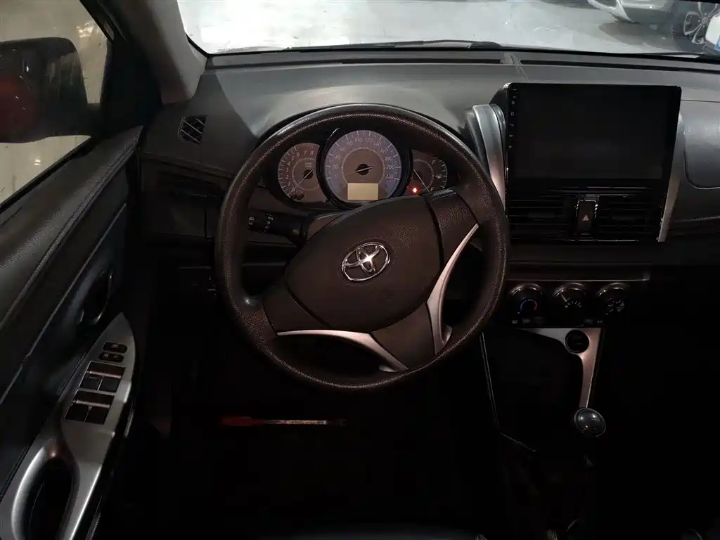 YARiS L Zhixuan YARiS L 致炫 2014款 1.5 G 手动炫动版