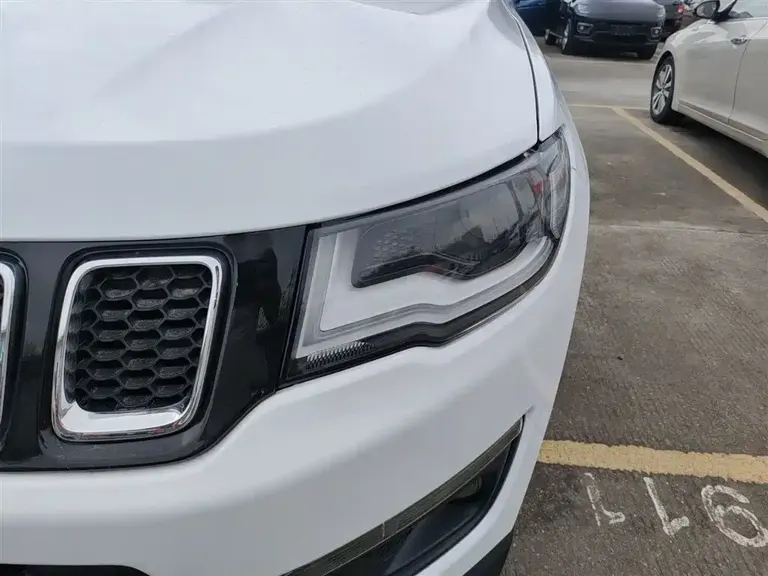 Jeep Compass 220 T Auto Joy