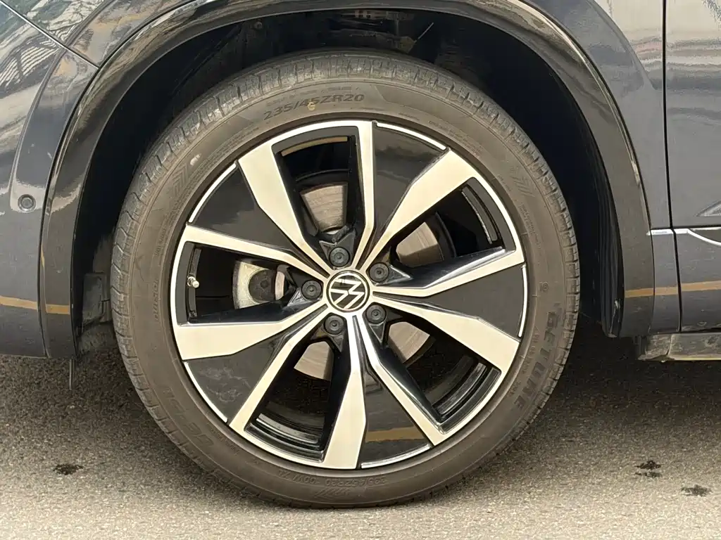 Tayron X 330 TSI 2 WD Flagship Smart