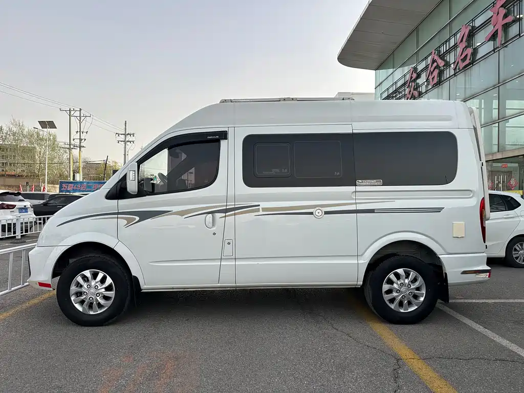Xintu V80 新途V80 2021款 2.0 T PLUS AMT全能王短轴中顶5/6/7/8/9座