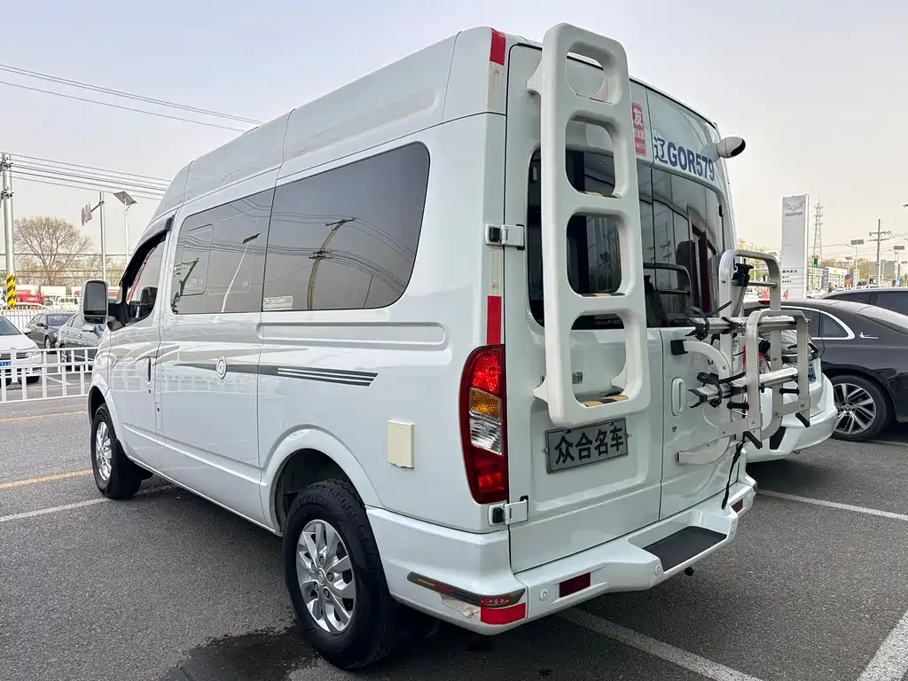 Xintu V80 新途V80 2021款 2.0 T PLUS AMT全能王短轴中顶5/6/7/8/9座