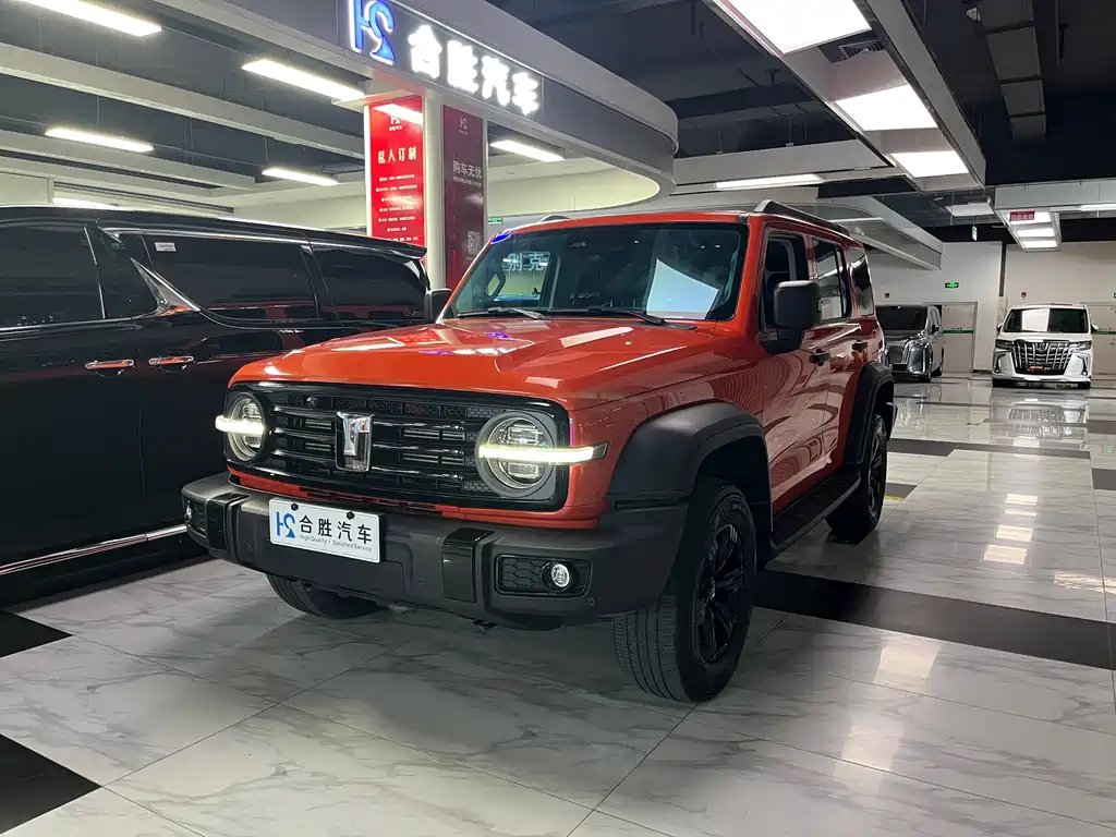 Tank 300 2.0 T Challenger