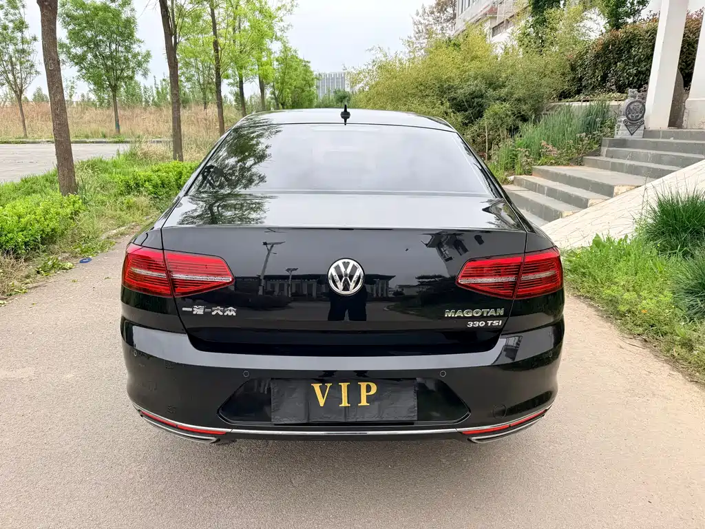 Magotan 330 TSI DSG Luxury CN-VI