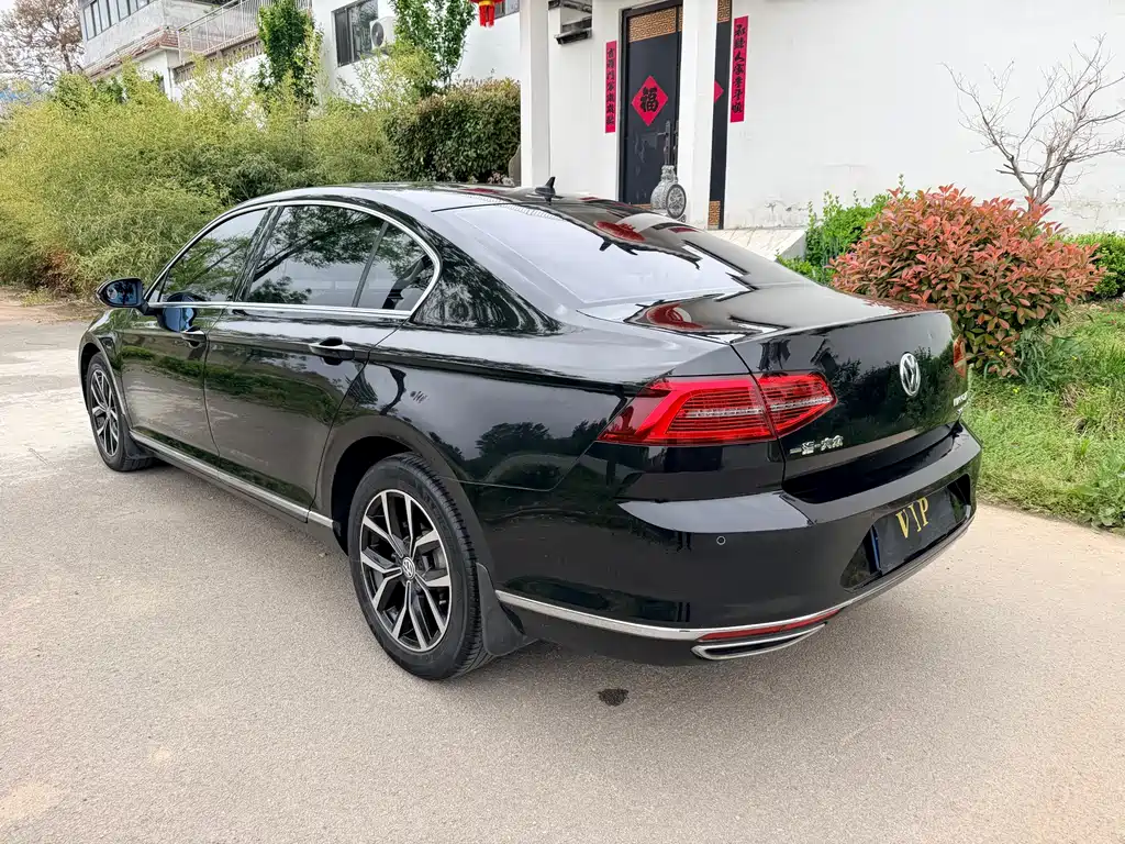 Magotan 330 TSI DSG Luxury CN-VI