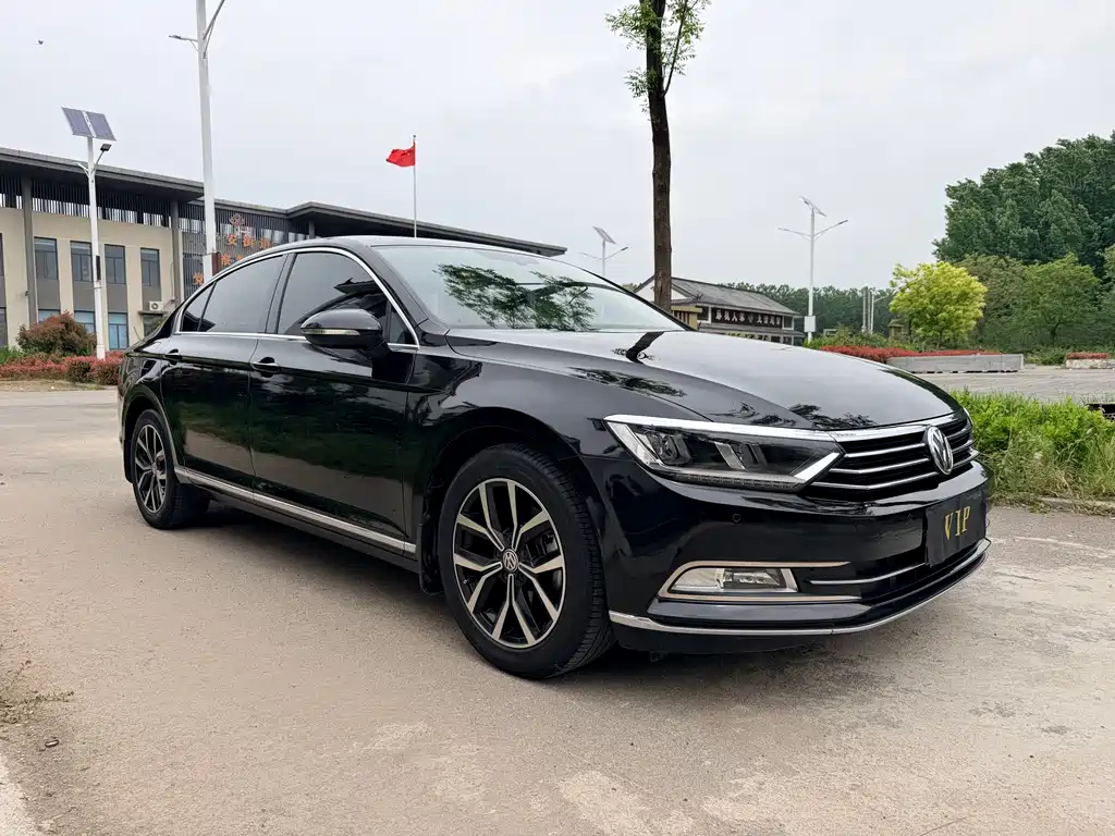 Magotan 330 TSI DSG Luxury CN-VI