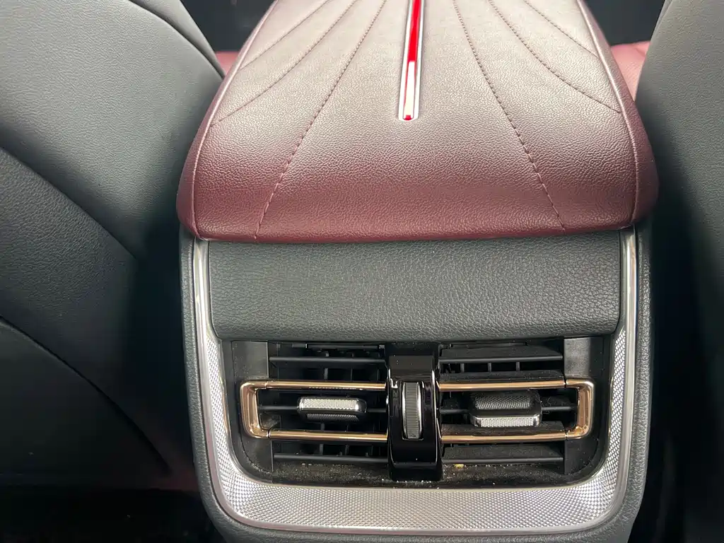 Hongqi H5 1.5 T DCT Connected Flagship Joy