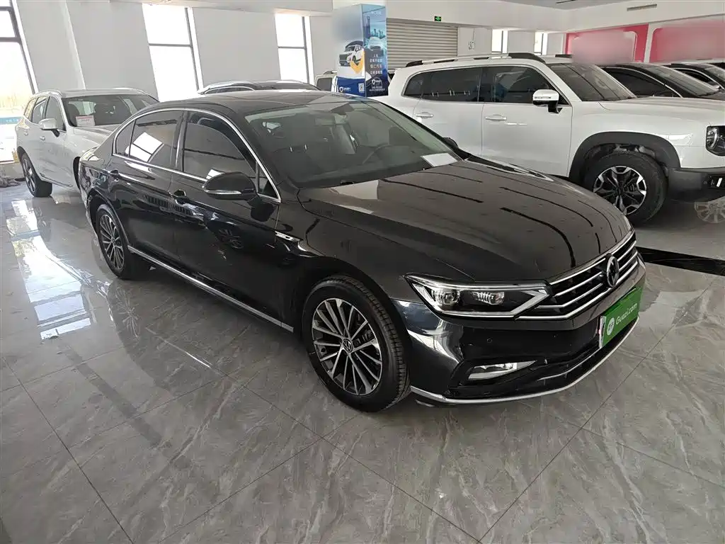 Magotan 330 TSI DSG Luxury
